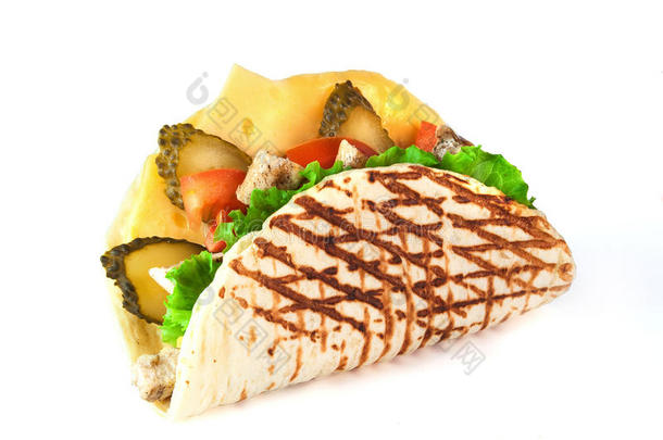 烤平板面包，肉，奶酪，<strong>西红柿</strong>和绿色<strong>沙拉</strong>I