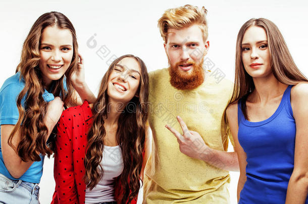 公司的潮男，留着胡子的红发男孩和女孩的学生在一起玩的朋友，多样的时尚风格