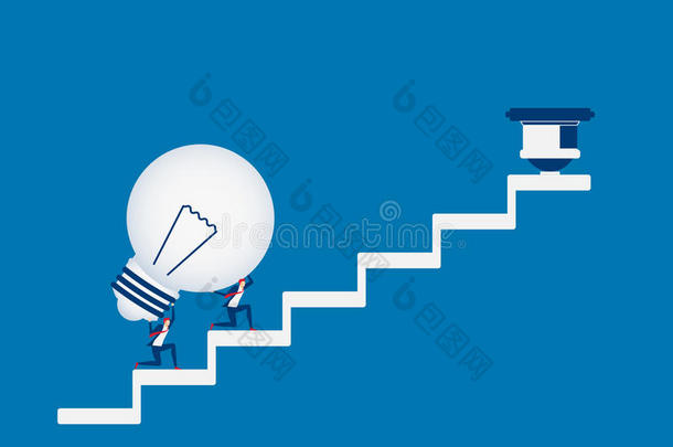 商业团队携带灯泡的想法在楼梯上的目标和成功点。 楼梯走向成功。