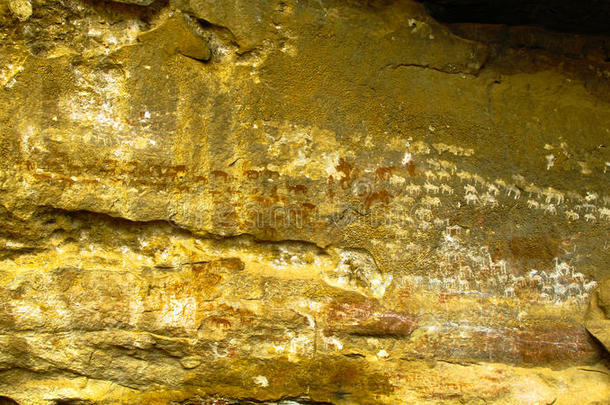阿迪阿洛蒂峡谷QohaitoEritrea的洞穴绘画和岩画