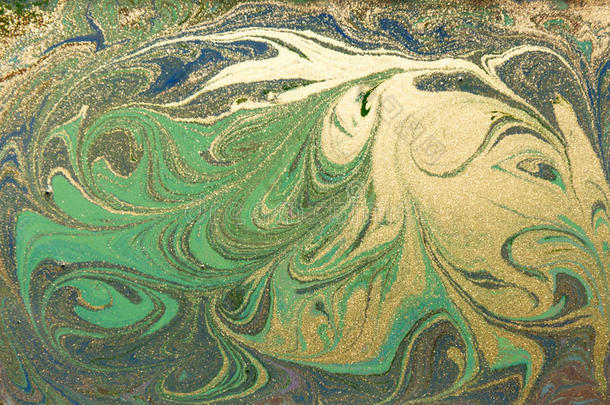 绿色和金色的液体质地。 手绘大理石<strong>花纹背景</strong>。 墨水大理石抽象图案