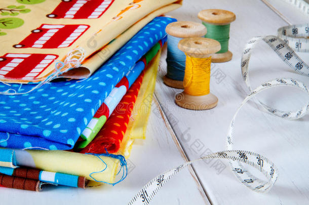 彩色织物与销，测量磁带和滚动棉线