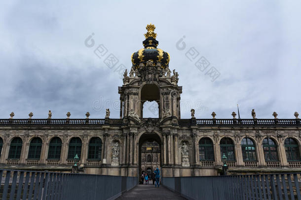 德累斯顿茨温格墙建筑纪念碑德国旅游旅游内部入口内门牌坊