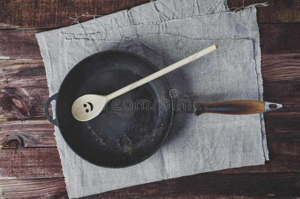 煎锅煎锅和木桨