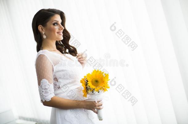 感情美丽的花束新娘白种人