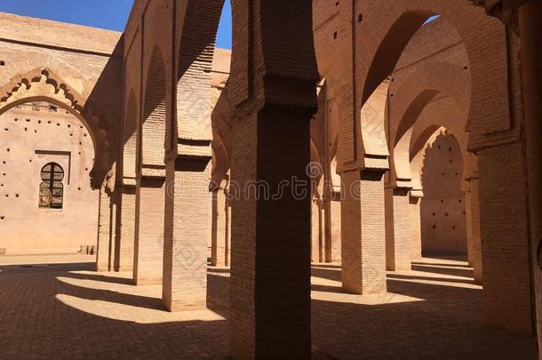 摘要棕色的摩洛哥清真寺阴影