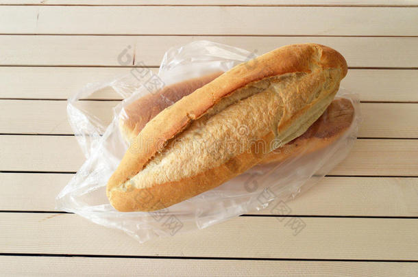 烤箱<strong>面包</strong>中的鲑鱼袋，土耳其<strong>面包</strong>，新鲜热<strong>面包</strong>，美味的小麦<strong>面包</strong>，带木头的烤<strong>面包</strong>