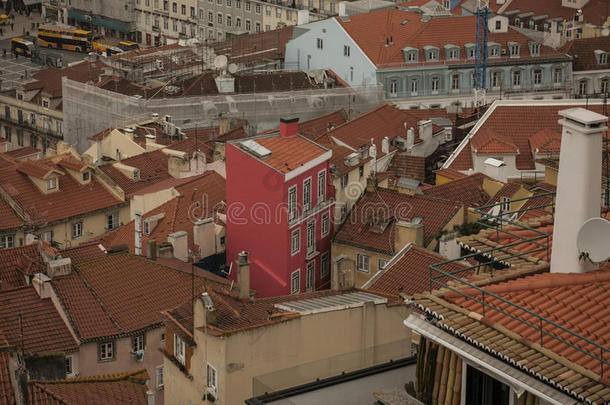 葡萄牙里斯本的<strong>建筑</strong>物；红色屋顶。