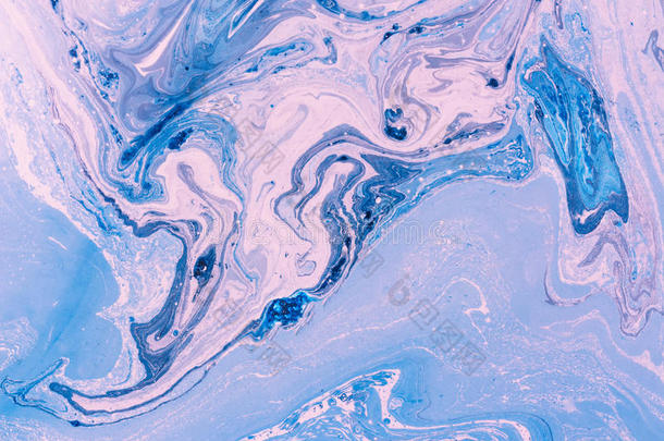 蓝色紫罗兰大理石纹纹理。 液体油漆。