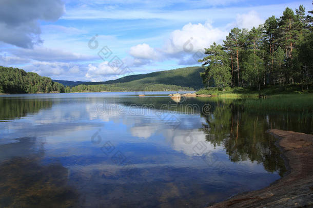 挪威田园湖