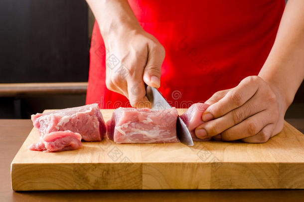 切生猪肉厨师