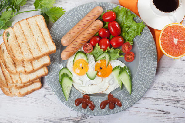 儿童早餐可爱的煎蛋猫头鹰有趣的<strong>食物图片</strong>