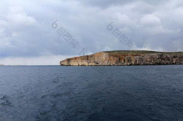 大岩石和地中海，蓝色泻湖，戈佐，<strong>马耳他</strong>共和国