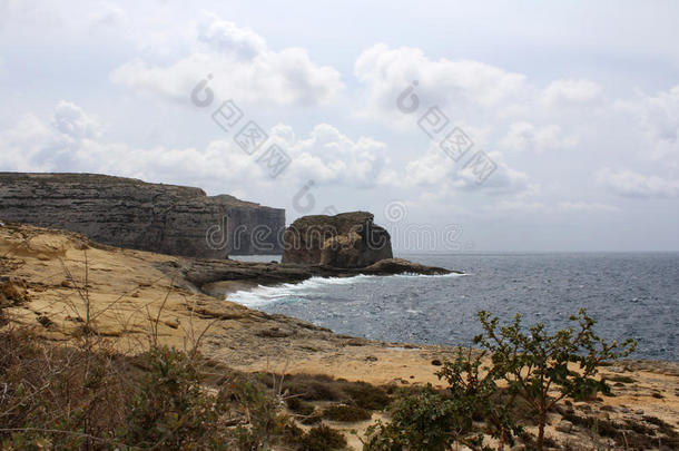 大岩石和地中海，蓝色泻湖，戈佐，<strong>马耳他</strong>共和国
