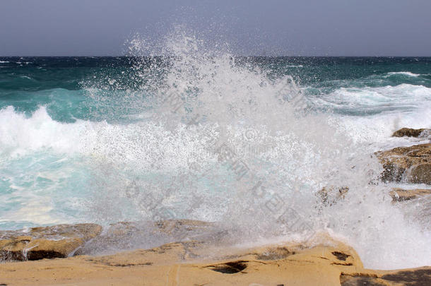 大岩石和地中海，蓝色泻湖，戈佐，<strong>马耳他</strong>共和国，4K