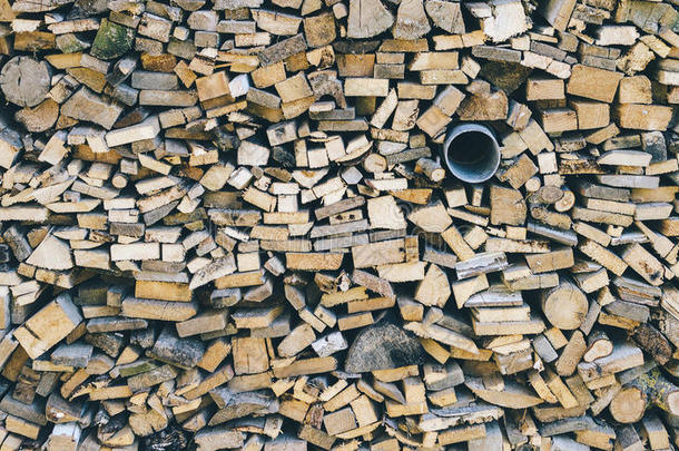 村子里的木柴堆