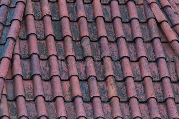 古屋顶兵马俑红色在房屋背景基础上的天然石材