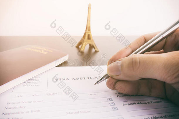 填写法国签证申请表
