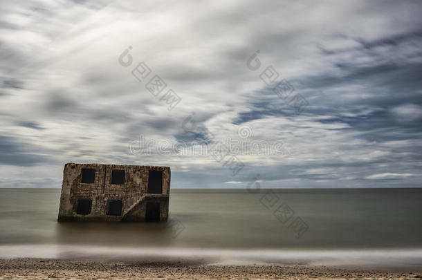 波罗的海海滩建筑多云的海岸