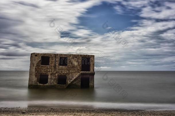 波罗的海海滩建筑多云的海岸