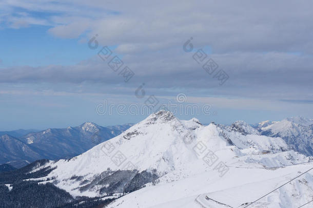 阿尔卑斯山高山蓝色高加索攀登