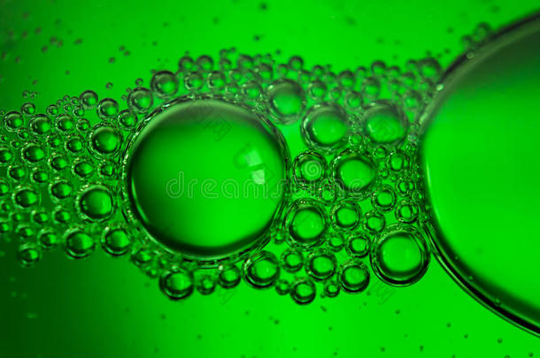 从碳酸水的气泡水的气泡中提取背景