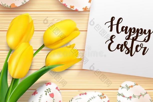 复活节鸡蛋与黄色郁金香花和纸在纹理木制背景