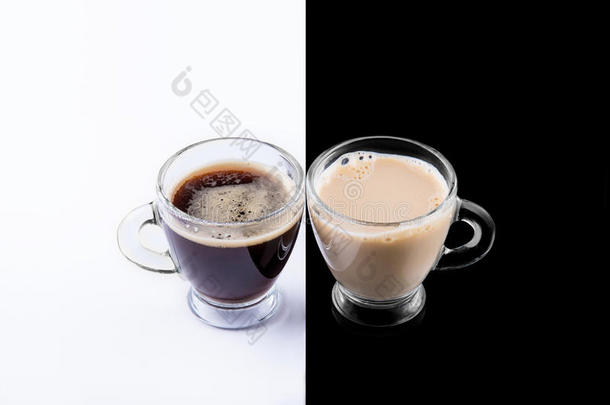 <strong>黑白</strong>背景的<strong>黑白</strong>咖啡。