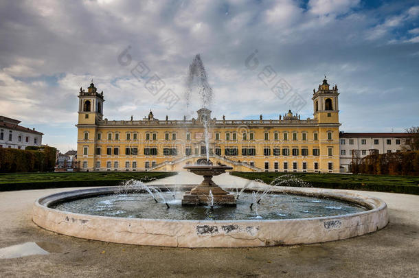 彩色，意大利-2016年11月06日-彩色皇宫，帕尔马，埃米莉亚罗马尼亚，意大利