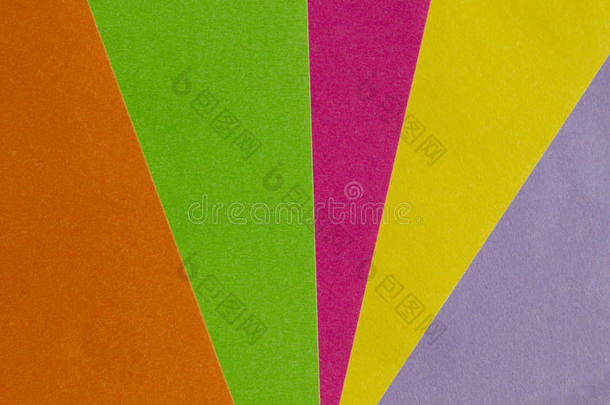 明亮的黄色，粉红色，绿色，橙色和紫色的纸张纹理背景