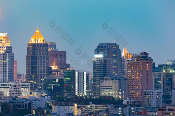 城市办公楼灯光夜景