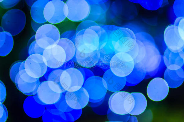 美丽的蓝色波基<strong>抽象</strong>光背景。 美妙的散焦<strong>抽象</strong>蓝色圣诞节背景。 <strong>抽象</strong>圣诞灯