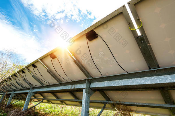 太阳能发电站的背面视图光伏