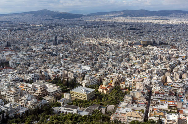 从希腊的利卡贝图斯山俯瞰雅典城