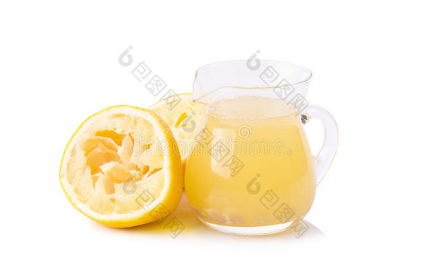 玻璃碗新<strong>鲜</strong>压榨柠檬汁，柠檬<strong>榨汁</strong>机和