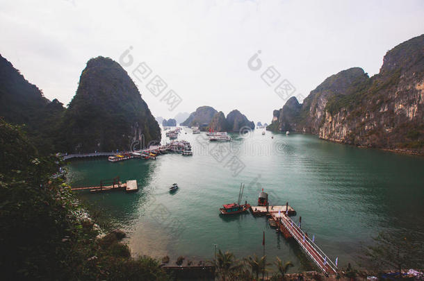 越南哈龙湾美景，东南亚岛屿风景