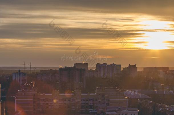 从屋顶俯瞰沃罗涅日城市的城市景观
