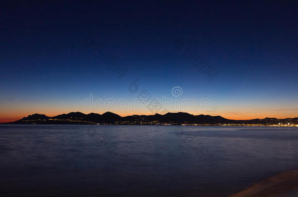 法国戛纳海滩夜景