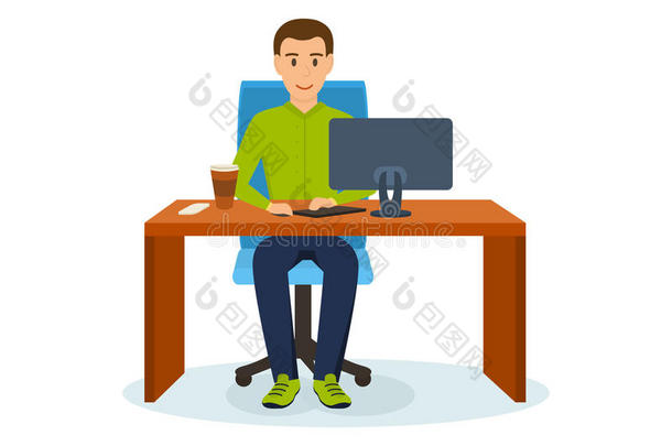 在电脑项目上工作的人，在桌子上喝咖啡。