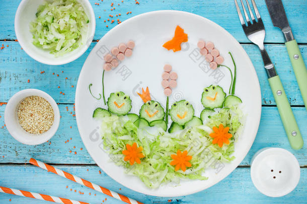 <strong>儿童健康</strong>食品的创意想法-黄瓜卷心菜沙拉