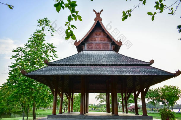 古老的泰国木亭风格的公园