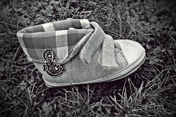 婴儿靴