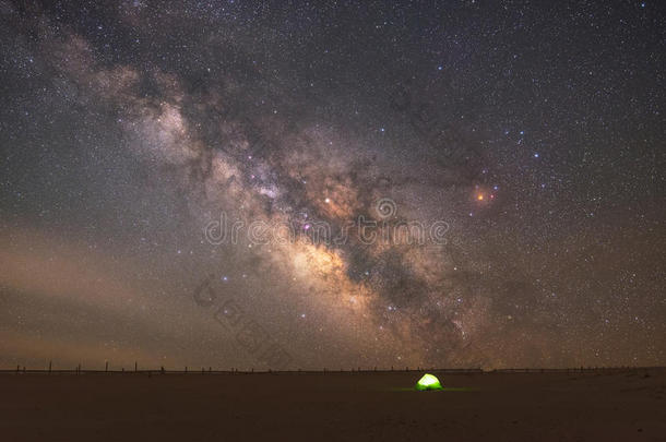 单独地令人大为惊奇的阿萨提格天文学天体摄影