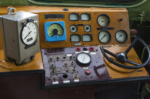 旧机车的控制面板。