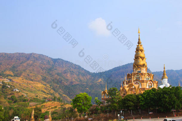 大塔在瓦特法桑科寺，美丽的寺庙的景色