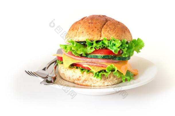 汉堡三明治面包与培根，火腿和奶酪与蔬菜，<strong>健康早餐</strong>在白色背景，<strong>健康早餐</strong>