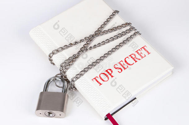 挂锁保护这本书的概念，保护最高<strong>机密</strong>信息