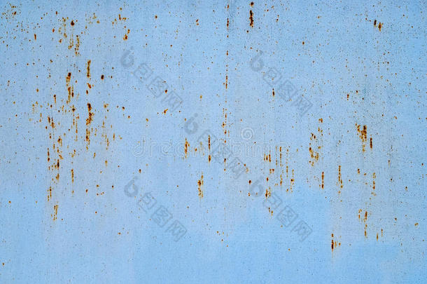 蓝色水彩纹理划痕，插槽和污渍，生锈染色。 裂缝破坏了城市背景