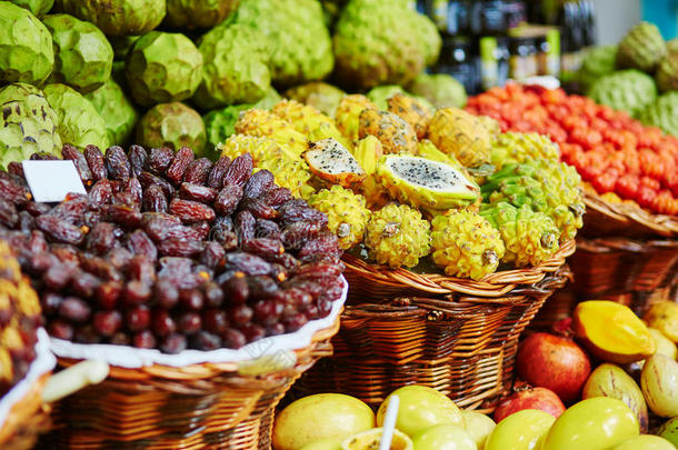 马德拉传统农贸市场<strong>上新</strong>鲜成熟的异国水果