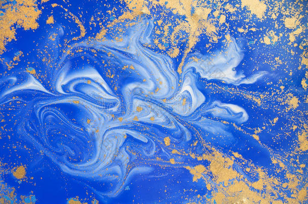 蓝色和<strong>金色</strong>的液体纹理，水彩画手画大理石<strong>花纹</strong>插图，抽象背景